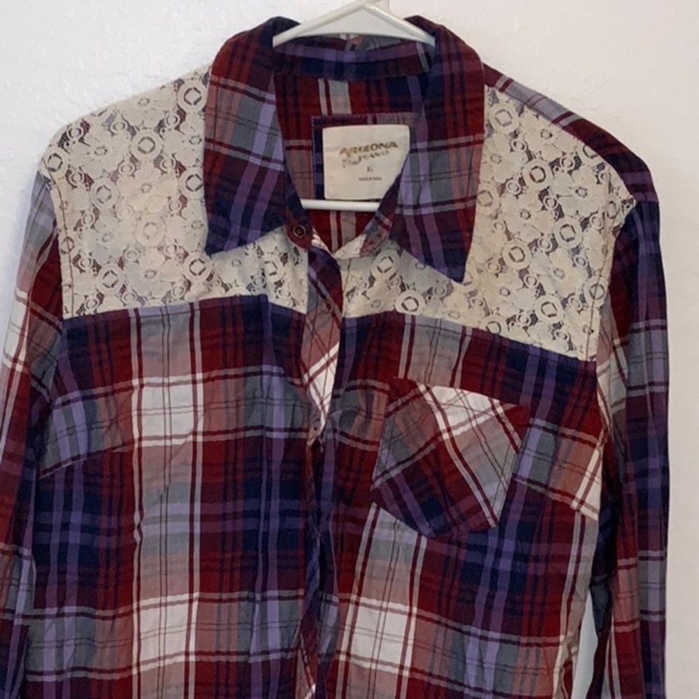 Arizona Jean’s Women’s Button Down Top